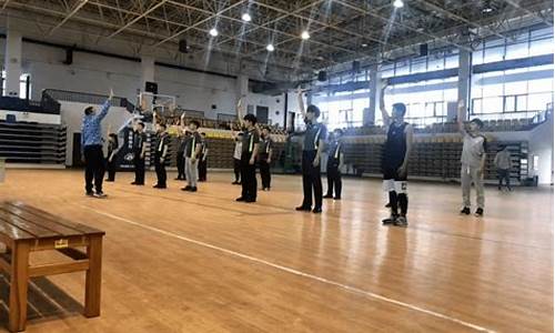 高校大学生篮球裁判数量-大学篮球规则与裁判法