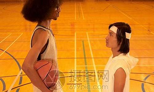 个子高打篮球怎么突破-个子高怎么打篮球