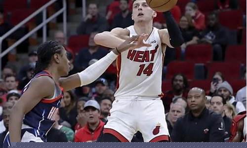 勇士季后赛首轮G3鹈鹕-2021nba勇士vs鹈鹕