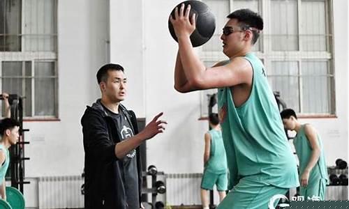 篮球助教发展前途-青少年篮球助教转教练