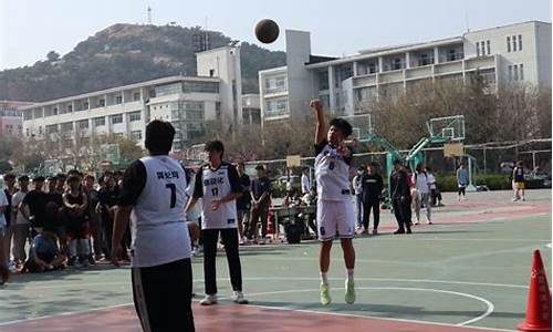 篮球空中接力教学-篮球空中接球规则